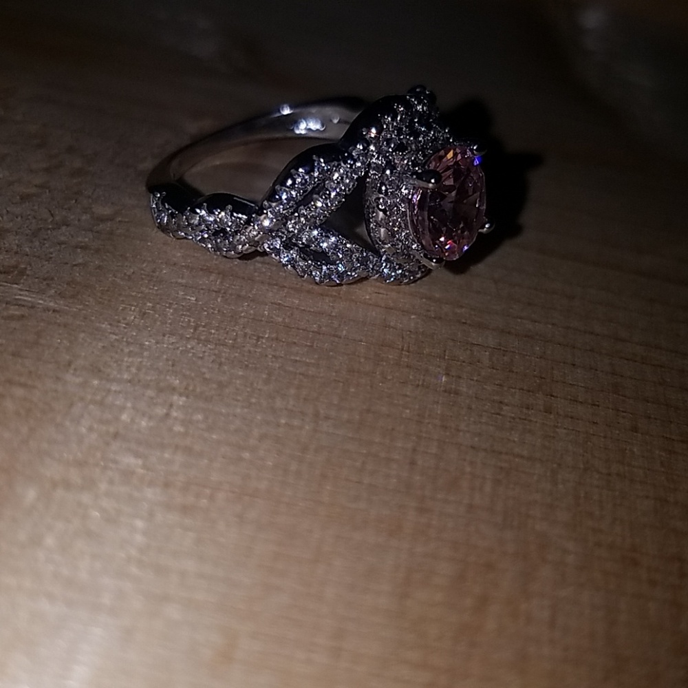 Pink ring - Picture 2 of 5